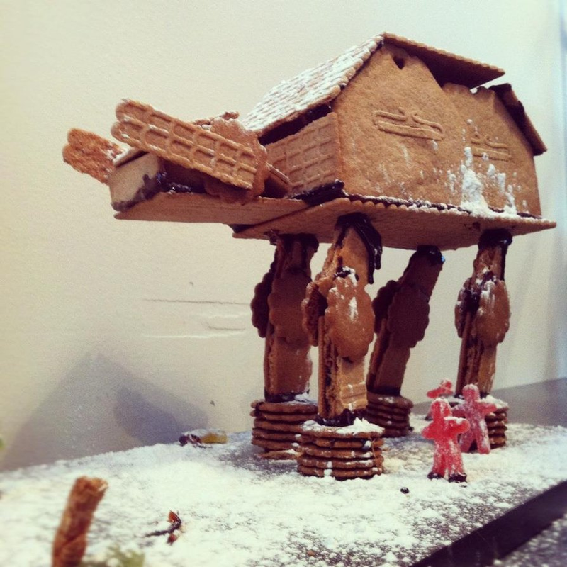Illustration for article titled Look at All This Beautiful Nerd Stuff You Can Make with GingerbreadĀ